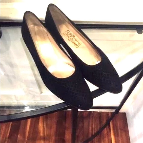 AUTHENTIC SALVATORE FERRAGAMO BLACK SHOES FLATS 9 1/2 AA - Picture 5 of 8